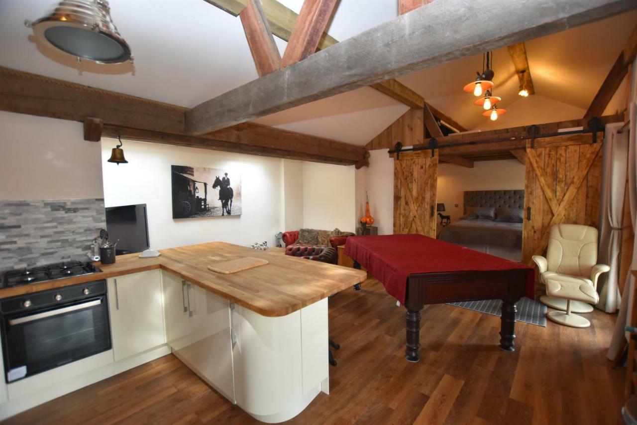 Oak Tree Stables Cottage Birmingham Exteriör bild