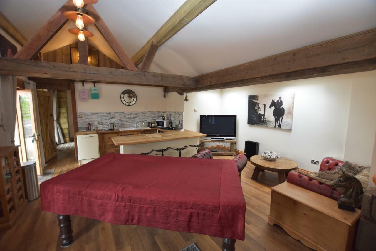 Oak Tree Stables Cottage Birmingham Exteriör bild